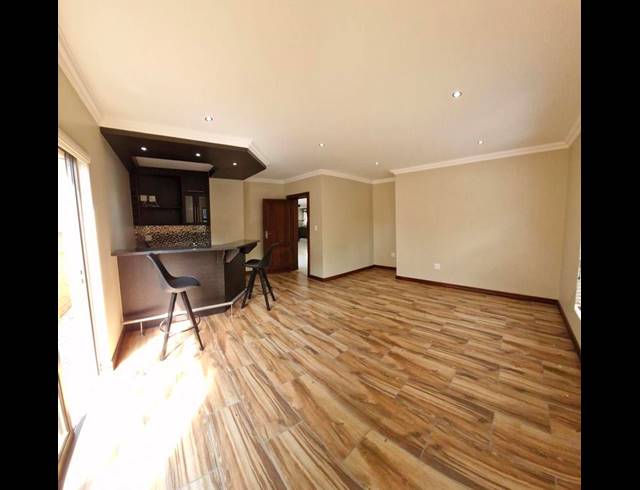 4 BEDROOM HOUSE FOR SALE IN SUNWARD PARK